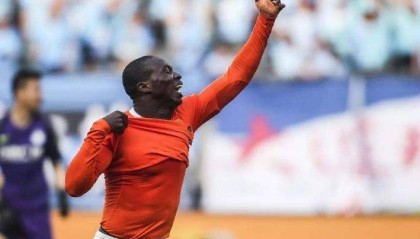 特鲁瓦升班马斗志昂扬,首胜告捷点燃保级希望