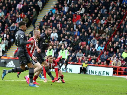 狼队防守反击战术执行到位客场爆冷击败劲旅维拉  狼队防守反击战术执行到位客场爆冷击败劲旅维拉