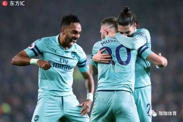 阿森纳客场不敌曼联,争四形势愈发严峻    阿森纳客场不敌曼联,争四形势愈发严峻