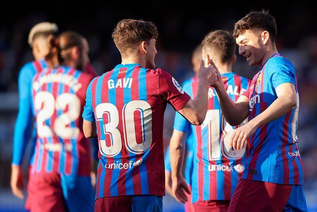 那不勒斯主场大胜,金靴之争白热化  那不勒斯主场大胜,金靴之争白热化